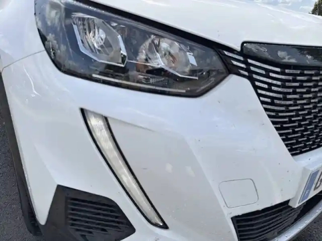 Peugeot 2008 puretech 130 s&amp;s eat8 — photo 16