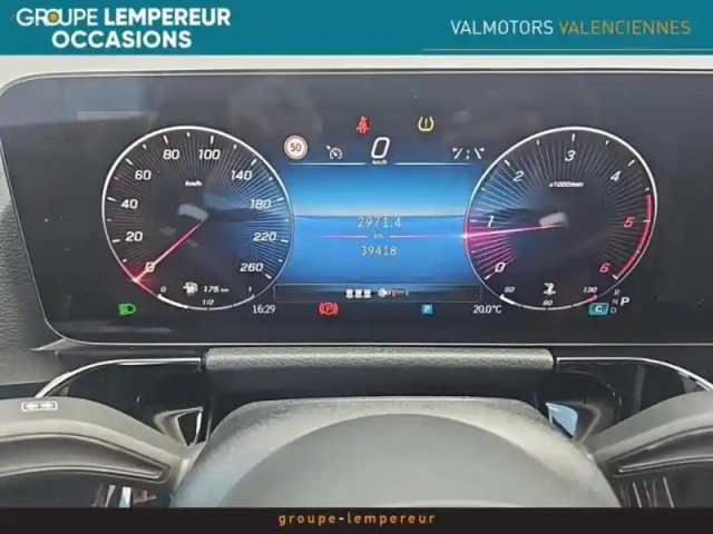 Mercedes Gla 180 d 116ch amg line 8g-dct — photo 13