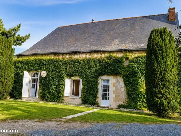 Sud Saumur - Authentique maison de caractère du XVe siècle - 133m2 - 1 700 m² de terrain avec dépend