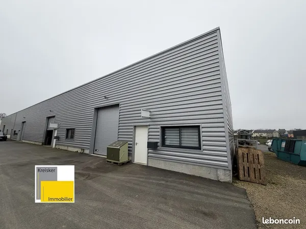 Entrepôt 150 m² Saint-Martin-des-Champs