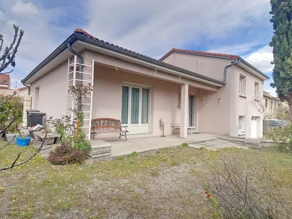 CEBAZAT - Maison familliale 4 chambres, garage et jardin