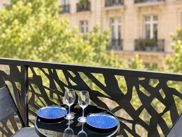 Prestige & Élégance à Quelques Pas des Champs-Élysées