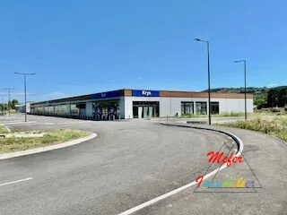 NOUVEAU CENTRE COMMERCIAL
