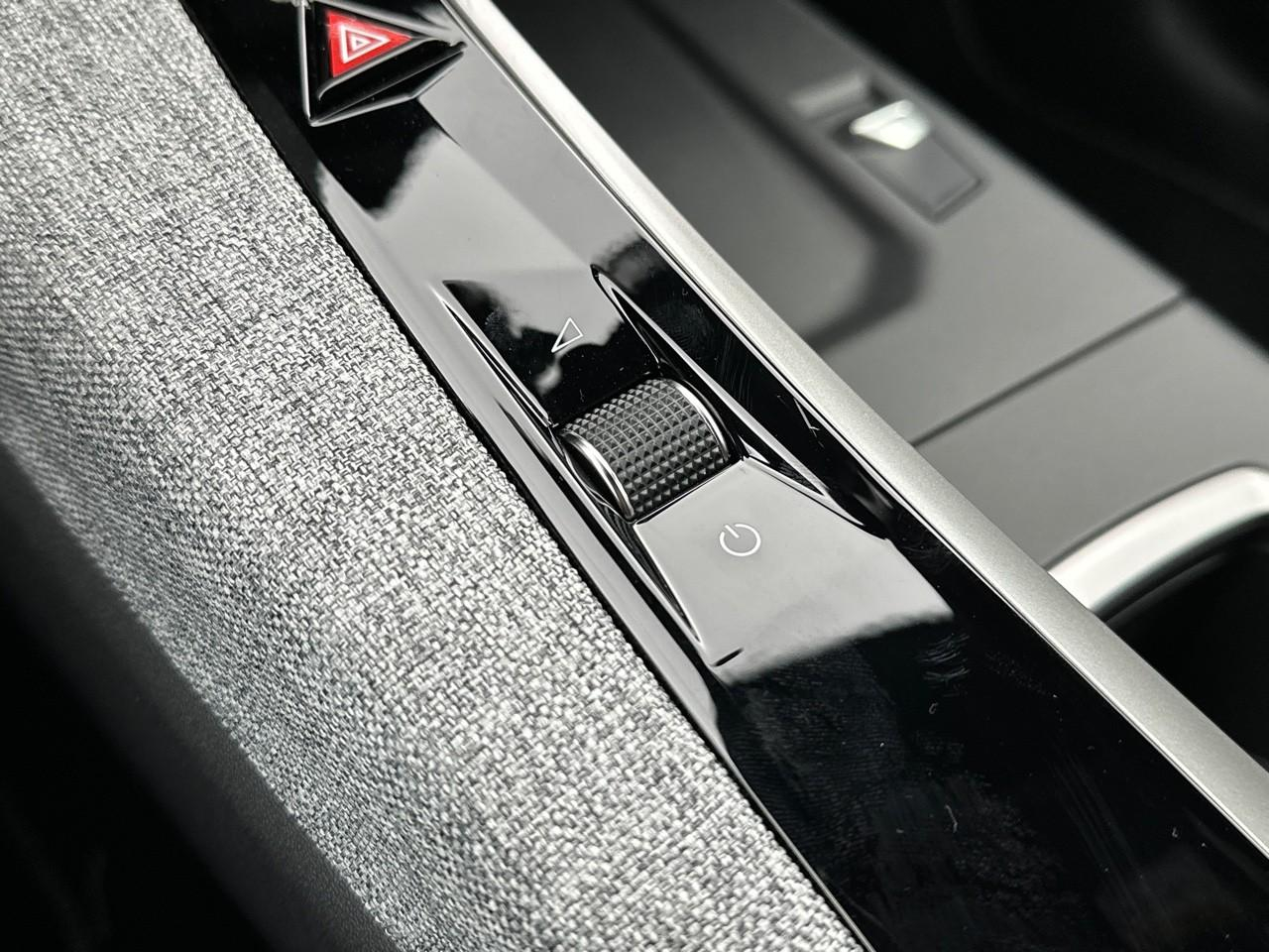 Peugeot 3008 hybrid 145 e-dcs6 gt — photo 34