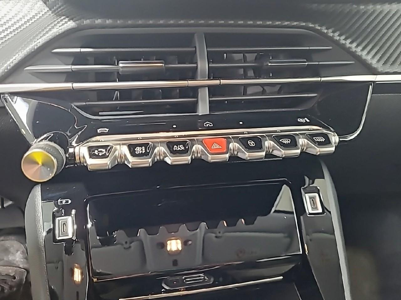 Peugeot 208 hybrid 110 ch e-dcs6 allure — photo 18