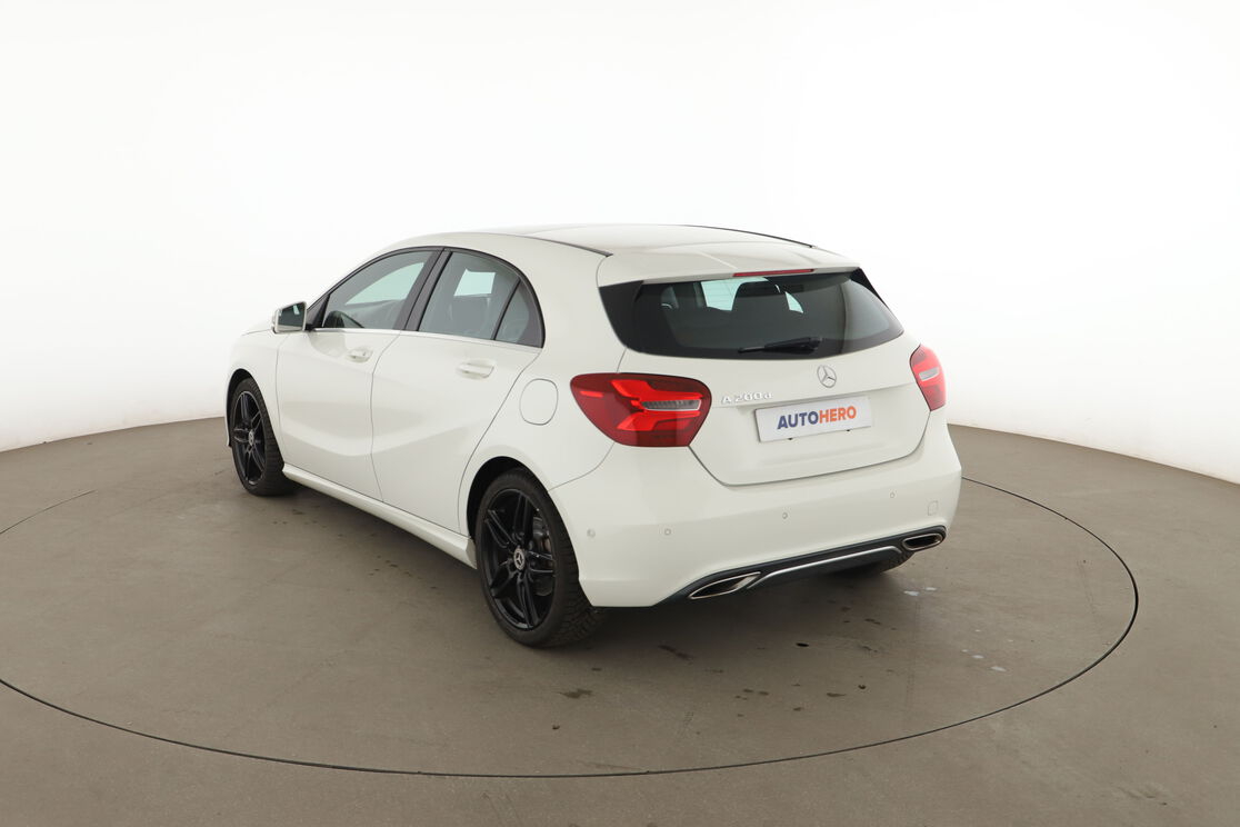 Mercedes-Benz Classe A 200 d Sensation 7G-DCT — photo 3