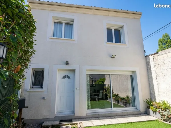 Maison 3 pièces de 65 m² avec jardin et parking privé