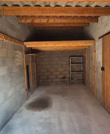 Garage/Box fermé à louer - centre ville / arènes