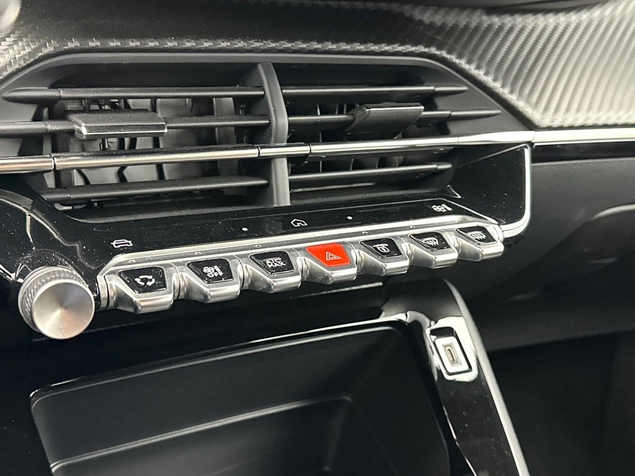Peugeot 2008 100 s&s bvm6 style — photo 26