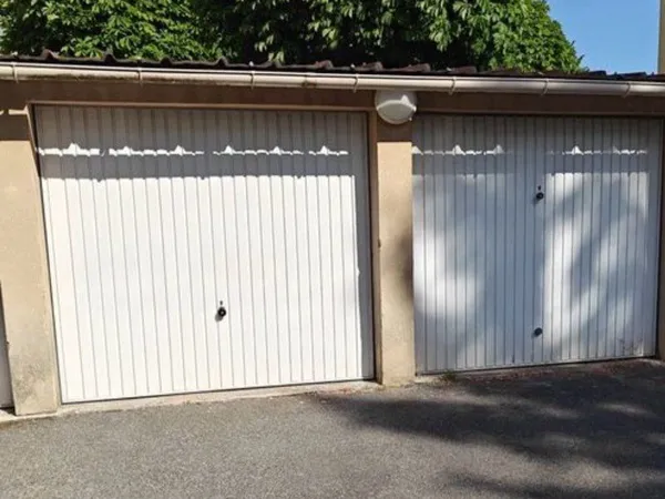 Box à louer 200