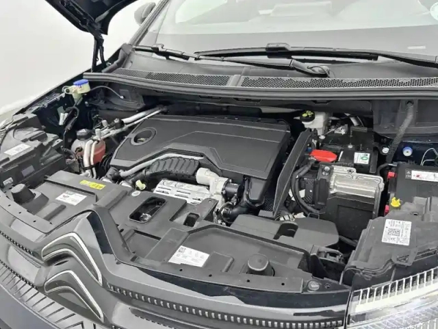 Citroën C5 Aircross hybride 145 e-dcs6 — photo 15