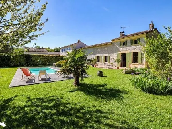 Maison 5 pièces 207 m²