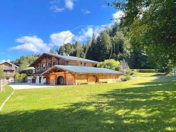 Chalet 6 pièces 600 m²