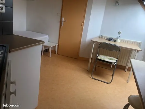 Studio meublé 400