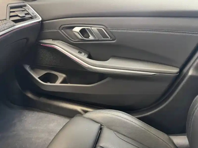 Bmw Serie 3 330d xdrive 286 ch bva8 — photo 7