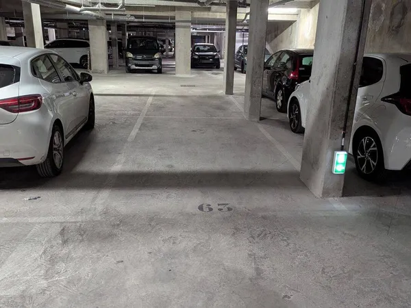 Parking 14 m²