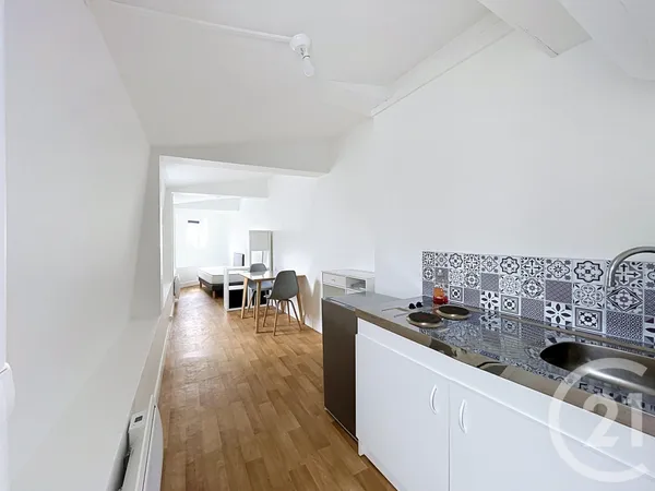 Studio 1 pièce 21 m²