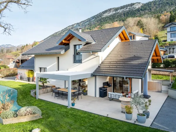 Maison contemporaine 6 pièces 163 m²