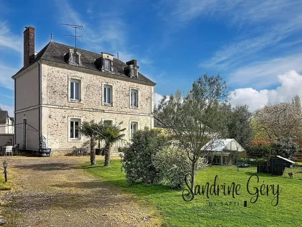 Charmant ancien presbytère rénové - 6 chambres-1285m²de terrain