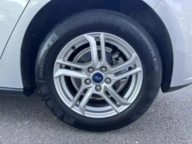 Ford Focus 1.5 ecoblue 120ch trend business — photo 12