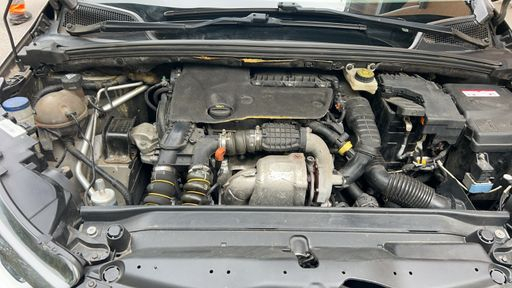 Citroen C4 TPMR 1.6 BlueHDi 120 - Millenium – 2017 – 118900 km – Diesel – Boîte Automatique — photo 38