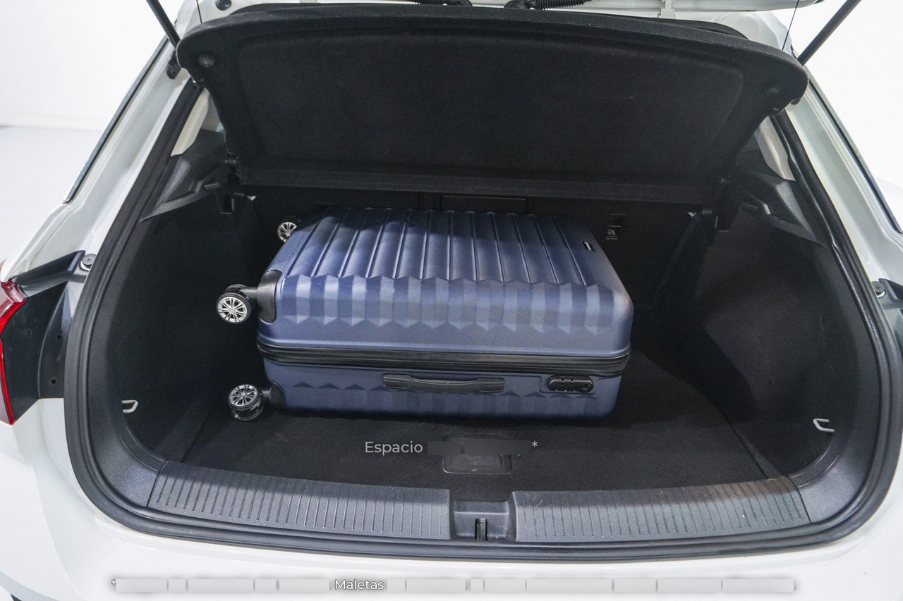 Volkswagen T-Roc — photo 15