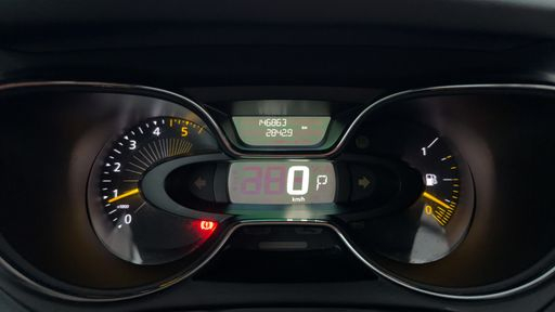 Renault Captur 1.5 dCi Energy 90 EDC6 - Business – 2016 – 146863 km – Diesel – Boîte Automatique — photo 19