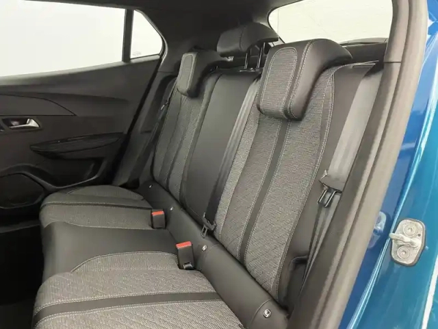 Peugeot 2008 hybrid 145 e-dcs6 — photo 79