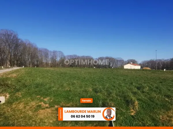 Terrain 699 m²