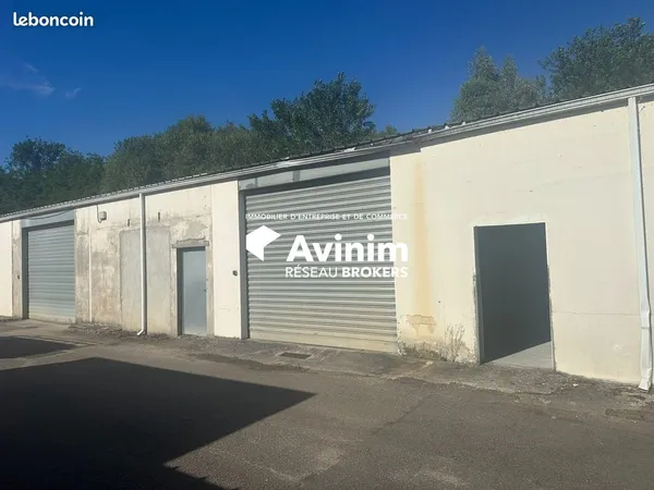 Local 125 m² Aulnay-sur-Mauldre