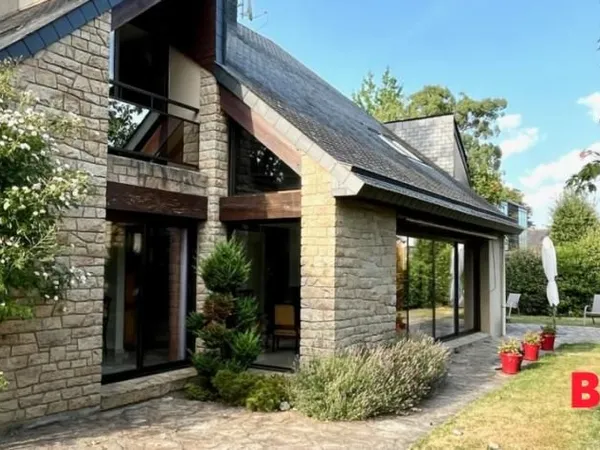 Maison 9 pièces 230 m²