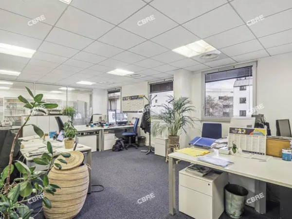 Bureaux 476 m²