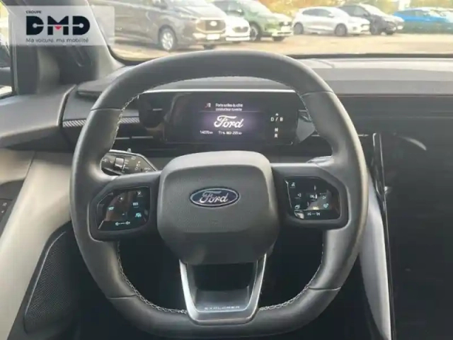 Ford Explorer 286ch extended range 77kwh pack premium rwd — photo 7