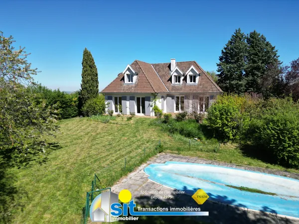 VENTE - MAISON -148 m2 HABITABLES - JARDIN