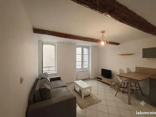 Studio meublé rénové à toulon