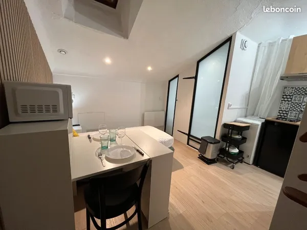 Studio étudiant ou bail mobilité 13 m² rénové - Tout compris - Internet - Lave-linge
