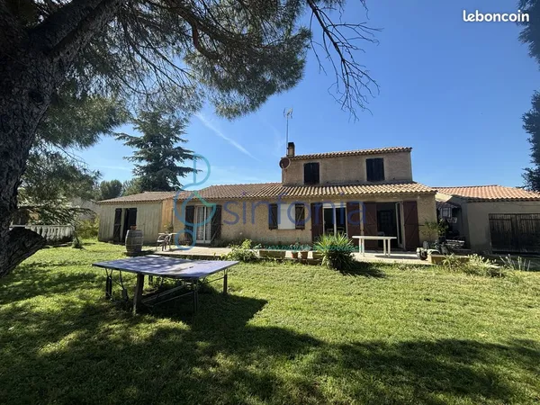 Propriété 5 pièces 145 m²