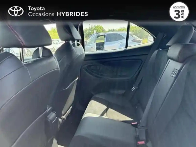 Toyota Yaris cross 116h gr sport my22 — photo 12