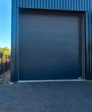 Local d’activité et entrepôt Location Bétheny 500m² 2094€