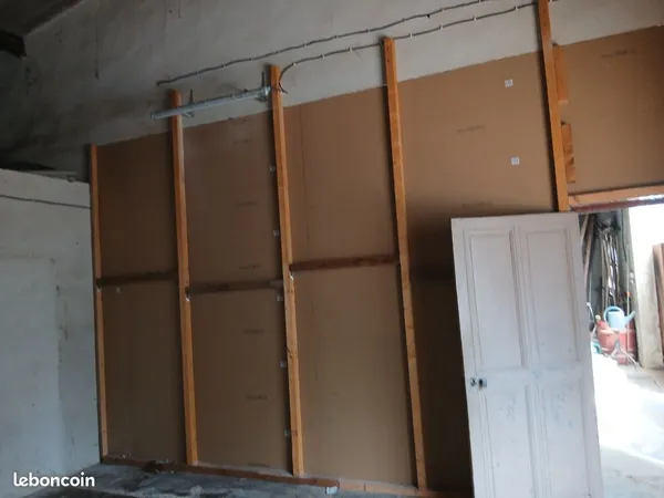 Stockage Location Noves  27m² 150€