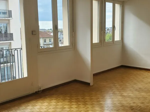 T1 Bis centre ville PAU Palais des Pyrénées
