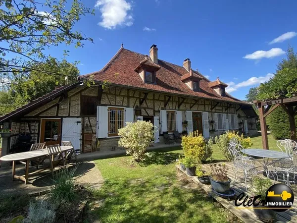 Maison 9 pièces 277 m²