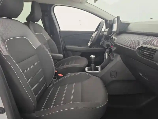 Dacia Jogger eco-g 100 7 places — photo 33