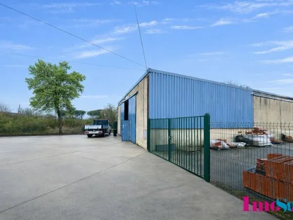 ENTREPOT à VENDRE