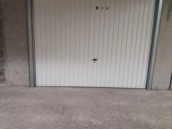 Garage 20 m2 environ