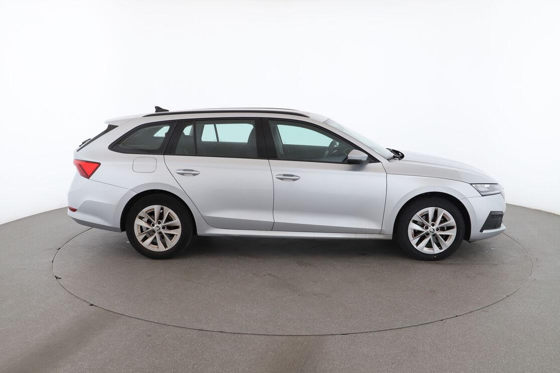 Skoda Octavia Combi 2.0 TDI Ambition DSG7 — photo 6