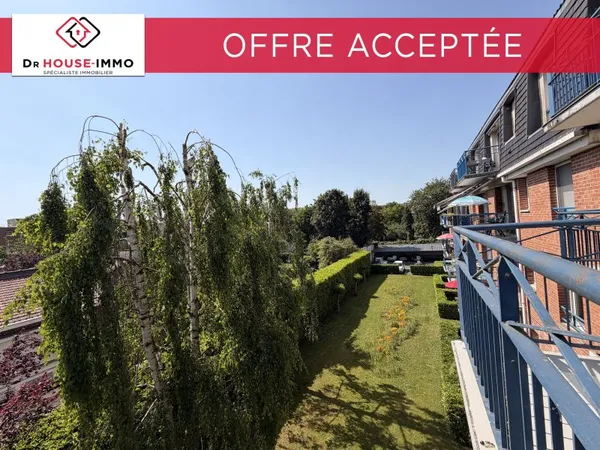 BEL APPARTEMENT DE CENTRE VILLE AVEC BALCON - DERNIER ÉTAGE