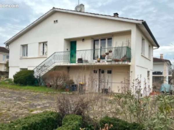 Maison 4 chambres - 122 m2 - Proche centre ville et accès rocade