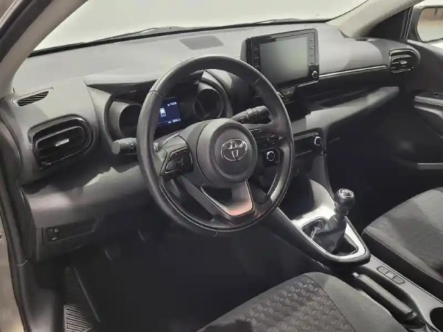 Toyota Yaris design 120 — photo 17