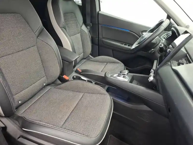 Renault Captur e-tech plug-in 160 — photo 9